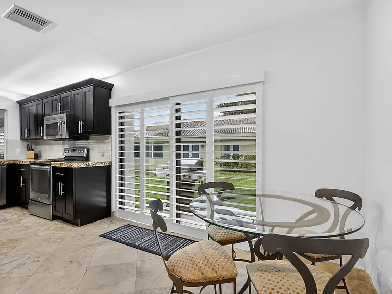 804 Foxpointe Cir — Photo 30