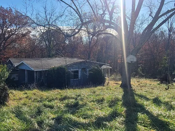 818 E Madison Street, Buffalo, MO 65622