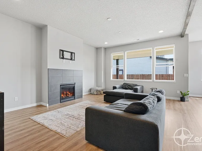 2225 NE 82nd St — Photo 13
