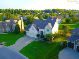 405 NE Emerald Dr, Lees Summit, MO 64064