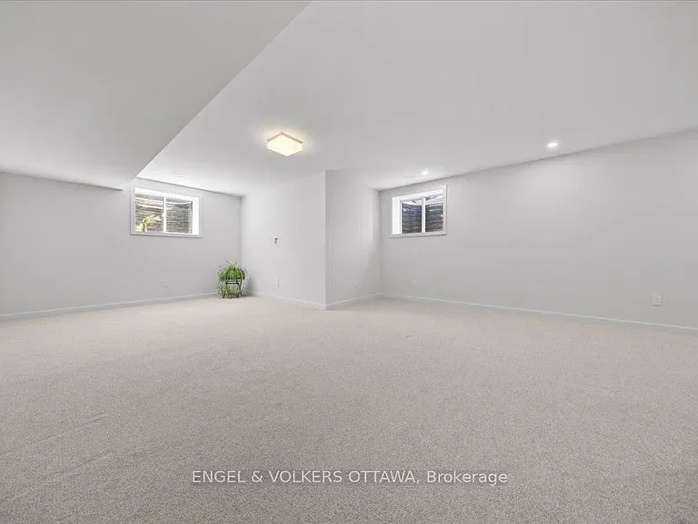 699 Honeydew St — Photo 29