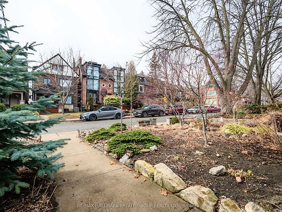 3rd image of 27 Rainsford Rd