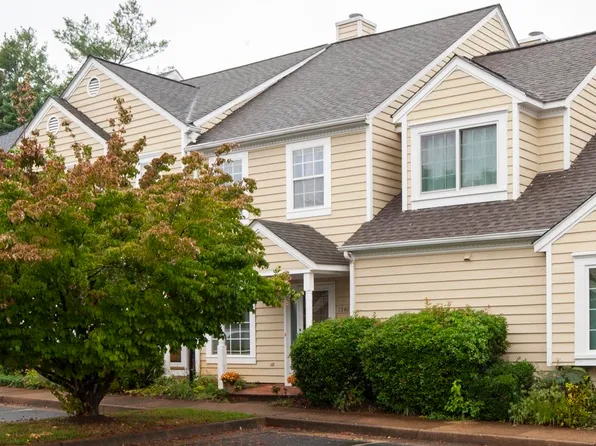 1340 Le Parc Ter, Charlottesville, VA 22901