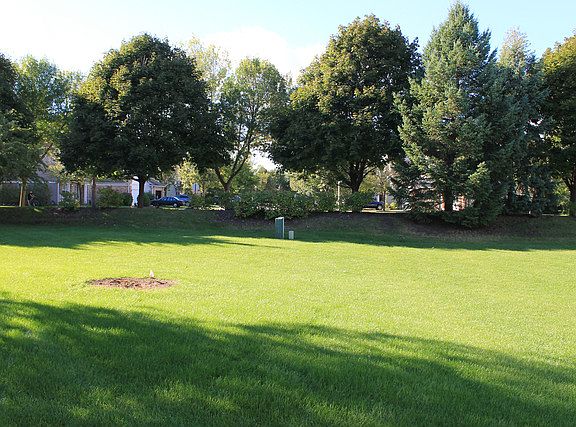4th image of 1456 Doolittle Ln