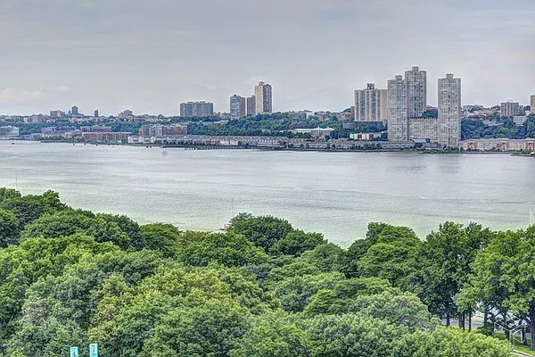 Rented by Halstead Real Estate | media 17