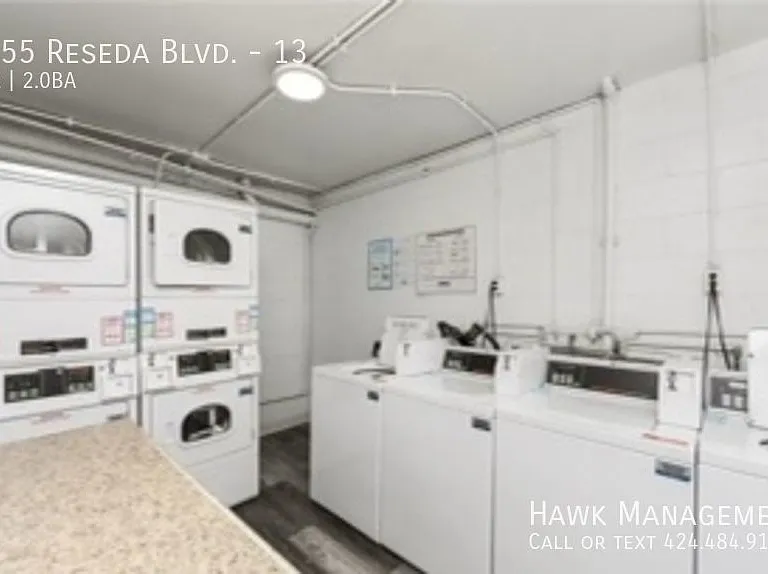 6155 Reseda Blvd #13 — Photo 16