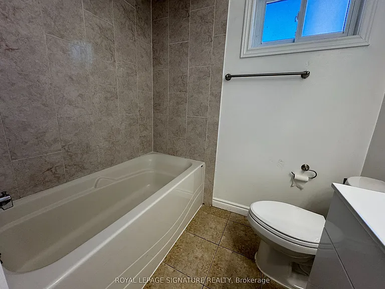 130 Budea Cres #MAIN FL — Photo 13