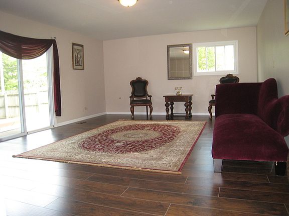 2nd image of 1337 Glen Hill Dr