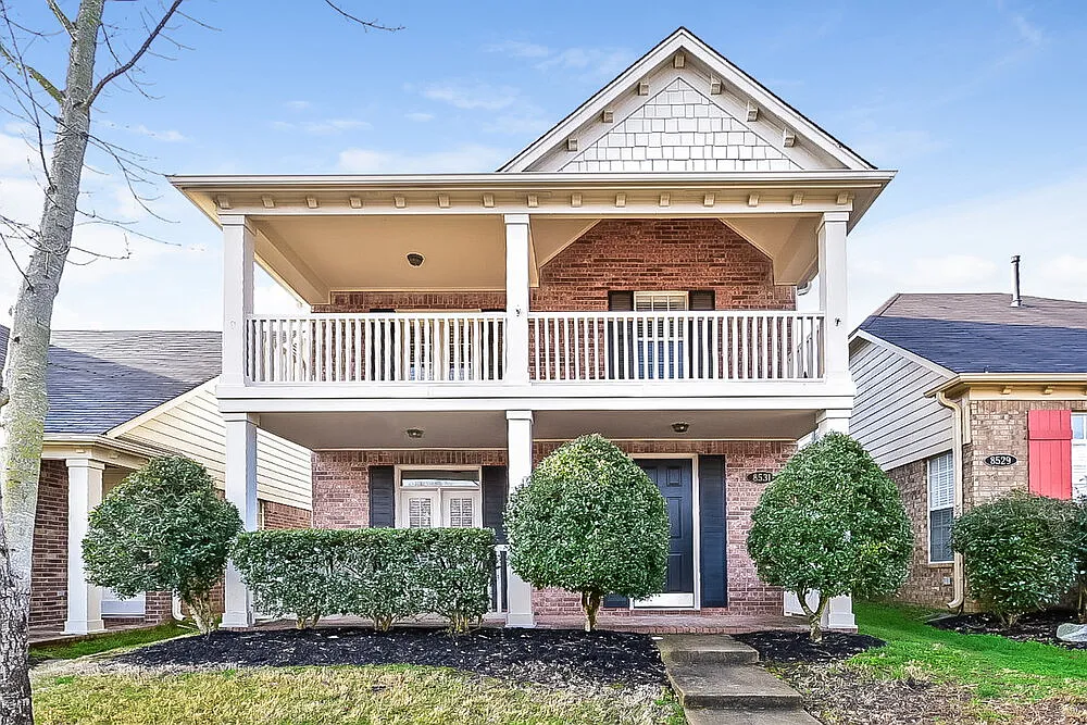 3 bed, 2.5 bath, 1829 sqft, $1,875 — Photo 1
