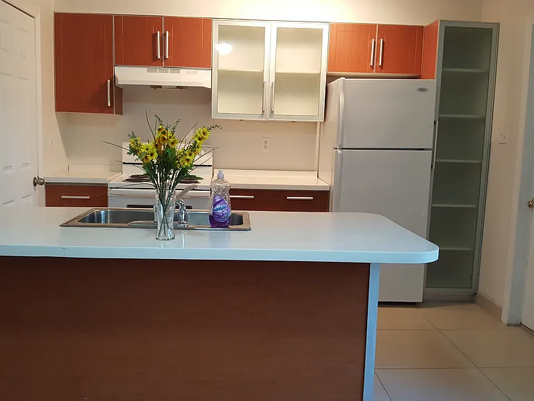 1640 Ontario St #2 — Photo 9