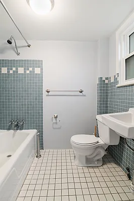 Rented by Corcoran | media 14