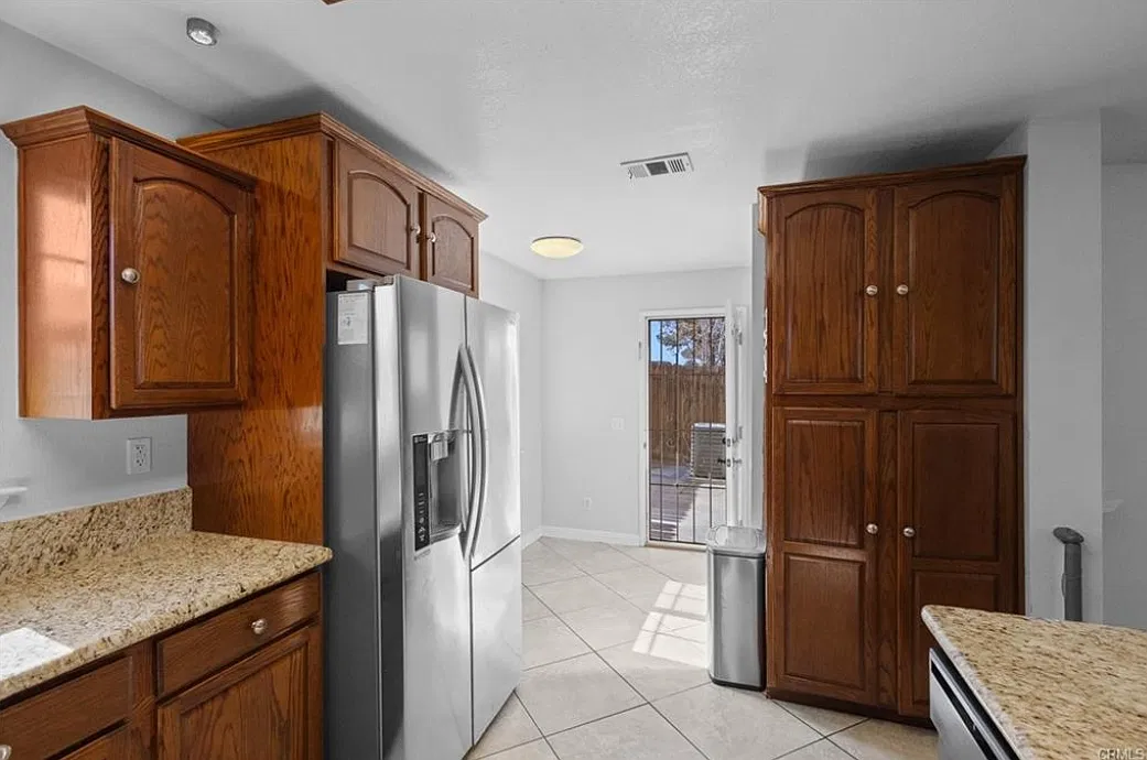 3 bed, 1479 sqft, $2,700 — Photo 3