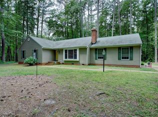 305 Landing Ln, Mathews, VA 23109