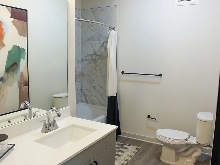 Silo Creek Apartments — Photo 8