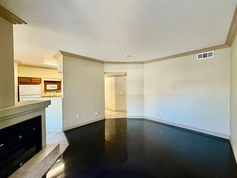 5525 W Flamingo Rd #1019 — Photo 5
