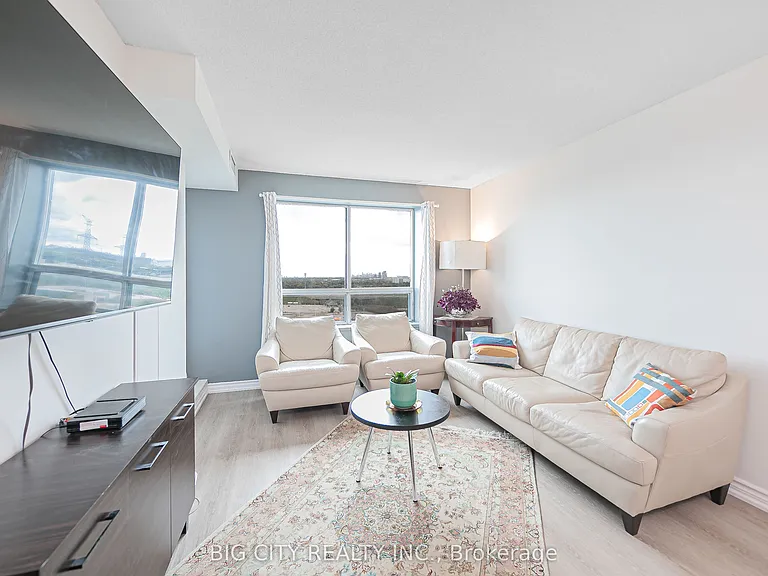 23 Oneida Cres #1206 — Photo 8