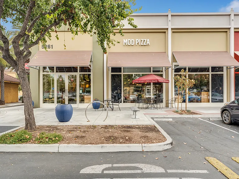 888 Golden Saratoga-Cupertino Apartment Homes — Photo 42