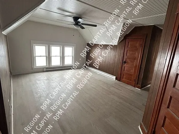 71 N Brandywine Ave Floor 3, Schenectady, NY 12307