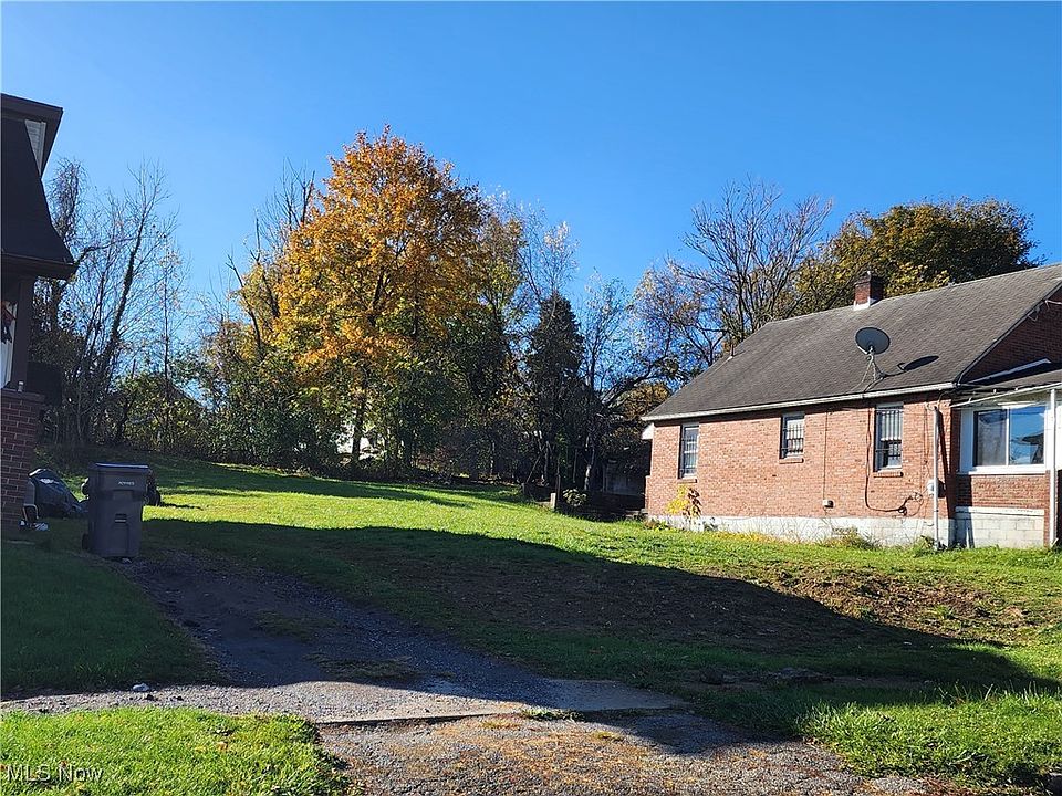 2nd image of 637 Lee Ave
