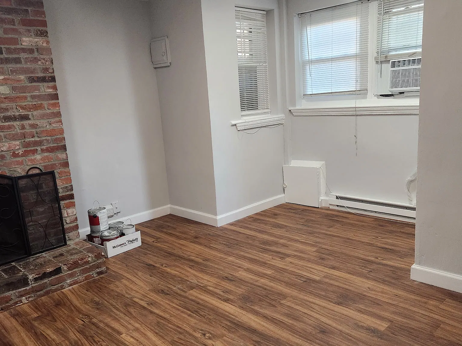 700 8th St NE — Photo 2