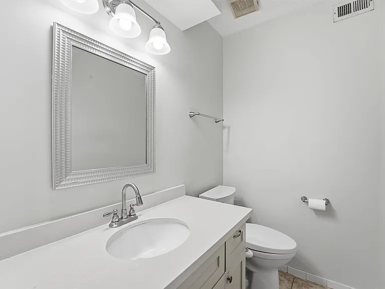 8115 Theisswood Rd — Photo 9