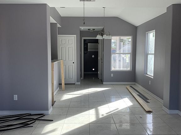 3rd image of 343 Soria Dr