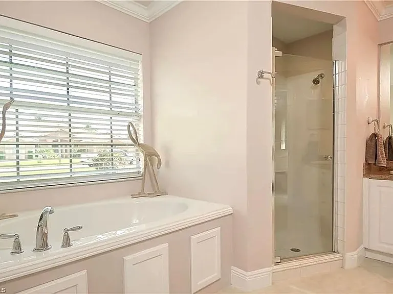 333 Wentworth Ct — Photo 33