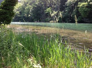 1574 Riverside Rd, Bluff City, TN 37618