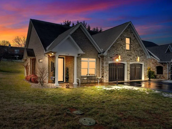 220 Stonecreek Way, Roanoke, VA 24019