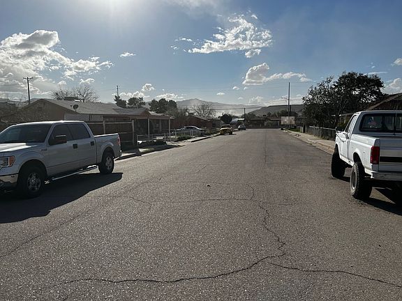 4th image of 506 N Randall Ave