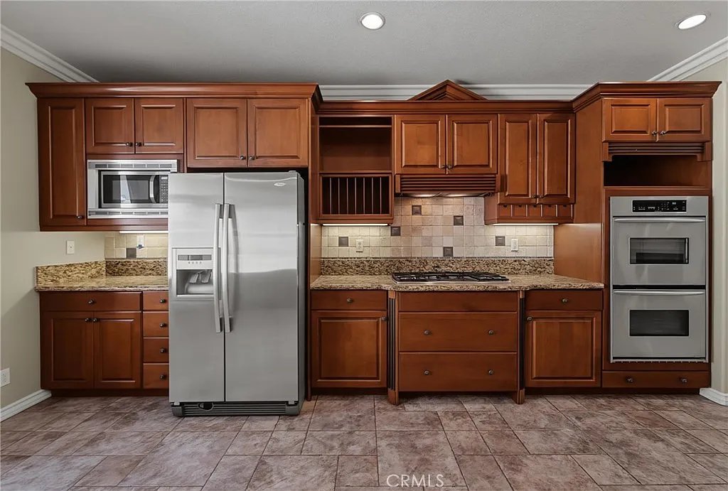 4 bed, 2968 sqft, $4,600 — Photo 4