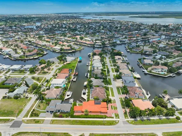 10 Anchor Ct, Marco Island, FL 34145