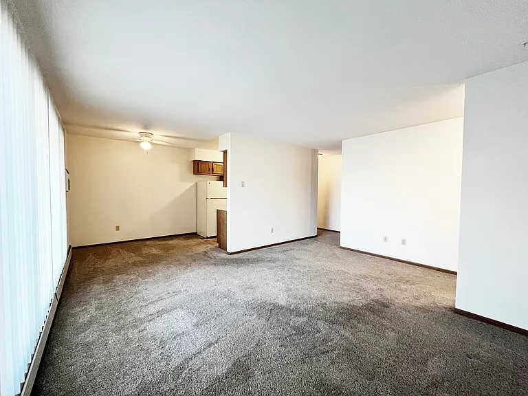 1604 Roe Crest Dr #8 — Photo 19