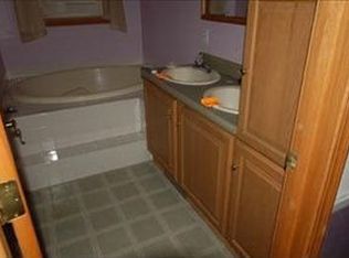 588 Ruth St, Geneva, OH 44041