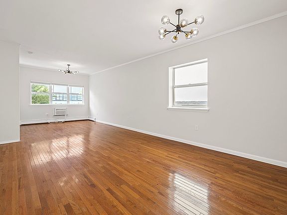 4th image of 234 Palmetto St #2
