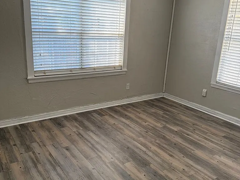 1615 Woodruff Ln — Photo 10