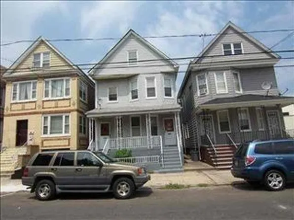 11 W 28th St, Bayonne, NJ 07002