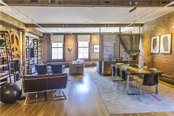 Sold by R New York | media 17