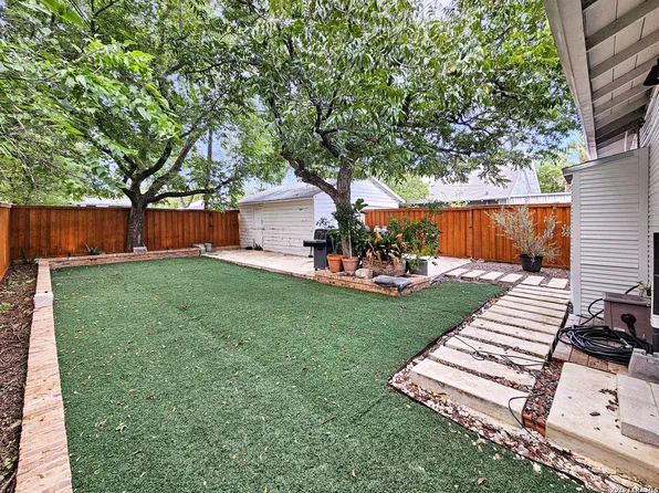 325 HAMMOND AVE, San Antonio, TX 78210