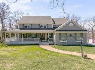 4 Ashford Ln, East Setauket, NY 11733