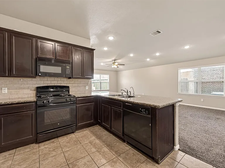 9211 Adobe Sky Ct — Photo 15