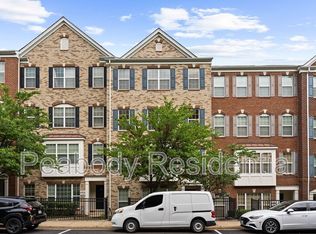 15259 Leicestershire St, Woodbridge, VA 22191
