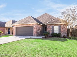 107 Hidden Hills Dr, Youngsville, LA 70592