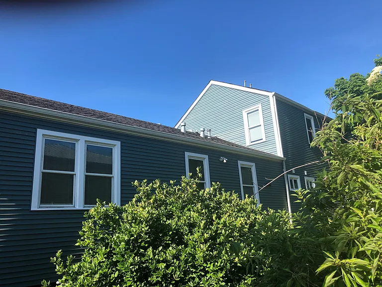 Sideview of house