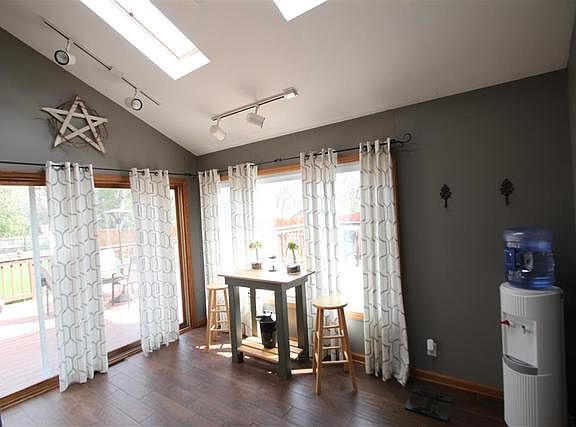 5th image of 435 E Kimball Ave