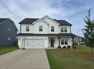 1404 Friar Rock Cir, Hope Mills, NC 28348