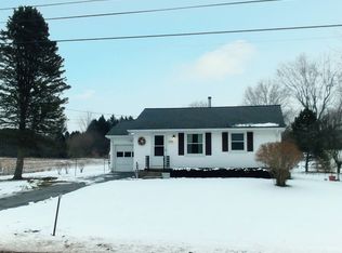1684 Shilling Rd, Palmyra, NY 14522