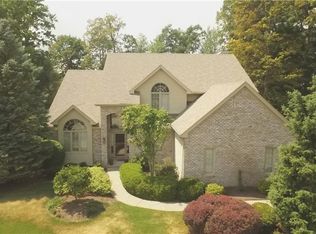 2245 Willow Pond Blvd, Sylvania, OH