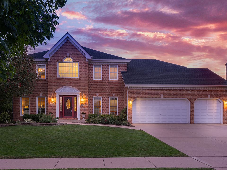 2004 Eldorado Dr, Geneva, IL 60134 Zillow