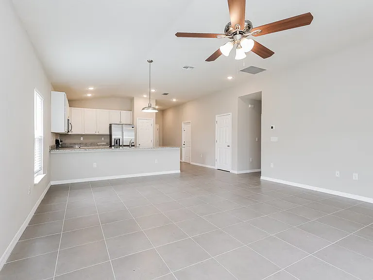 1658 Redfin Dr — Photo 5